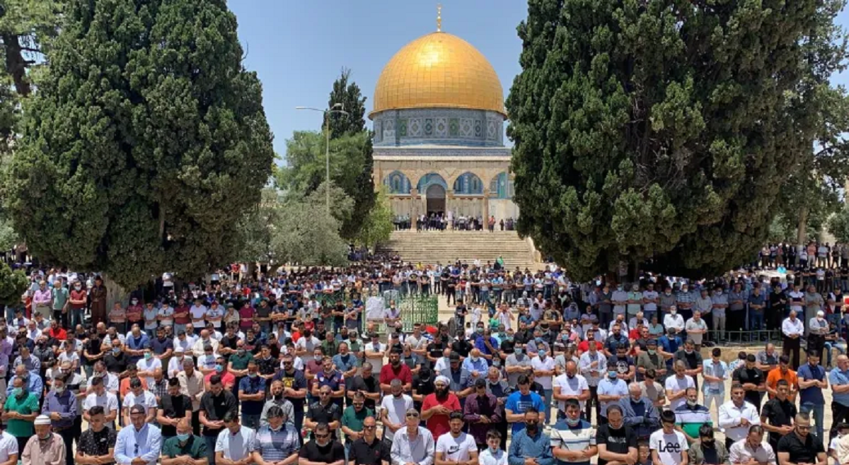 مرجعيات القدس ترفض وتدين القرار .. اسرائيل تفرض قيودا مشددة على الصلاة في الاقصى خلال رمضان